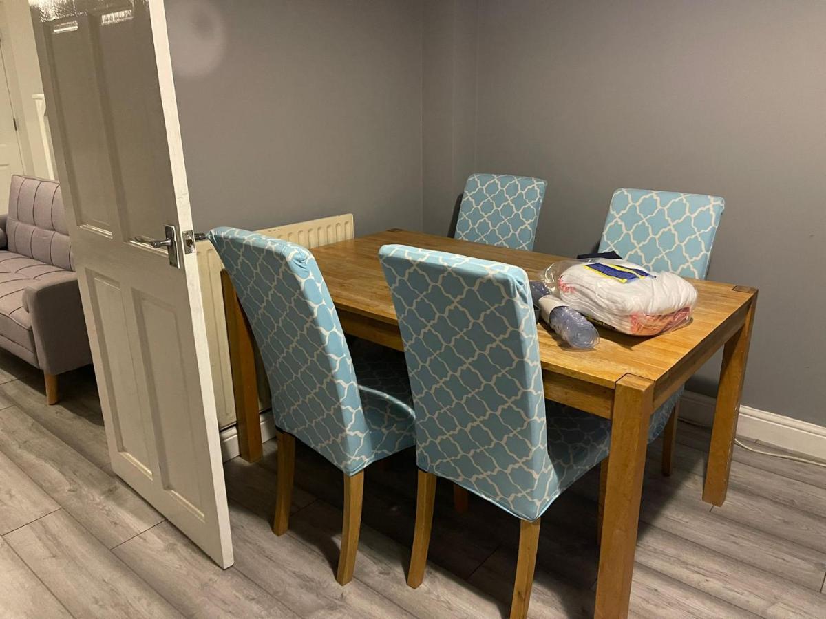 Lakeside View 2 Bedroom House 버밍엄 외부 사진